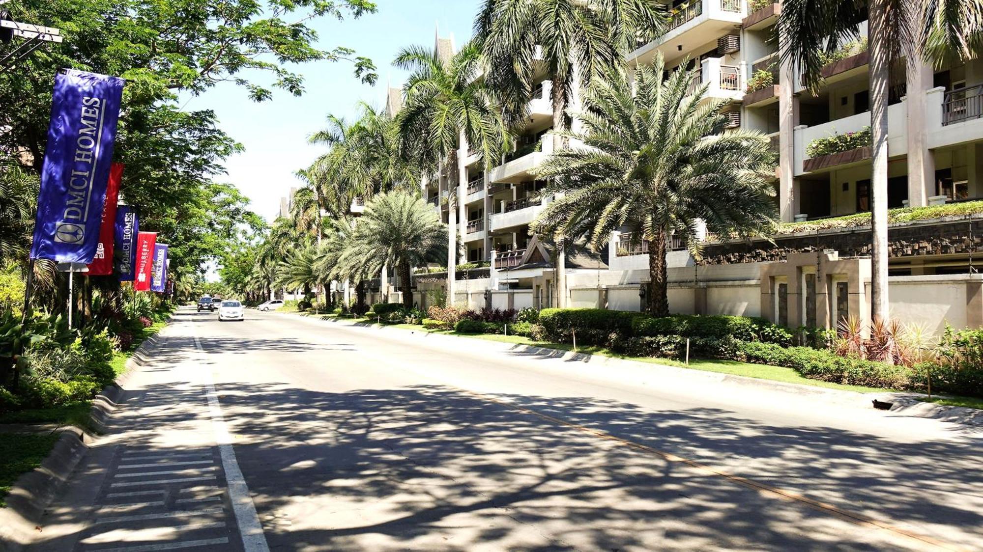Stunning 2Br Apt, 65 Sq M Netflix At Rosewood Pointe Residences Near Bgc 마닐라 외부 사진