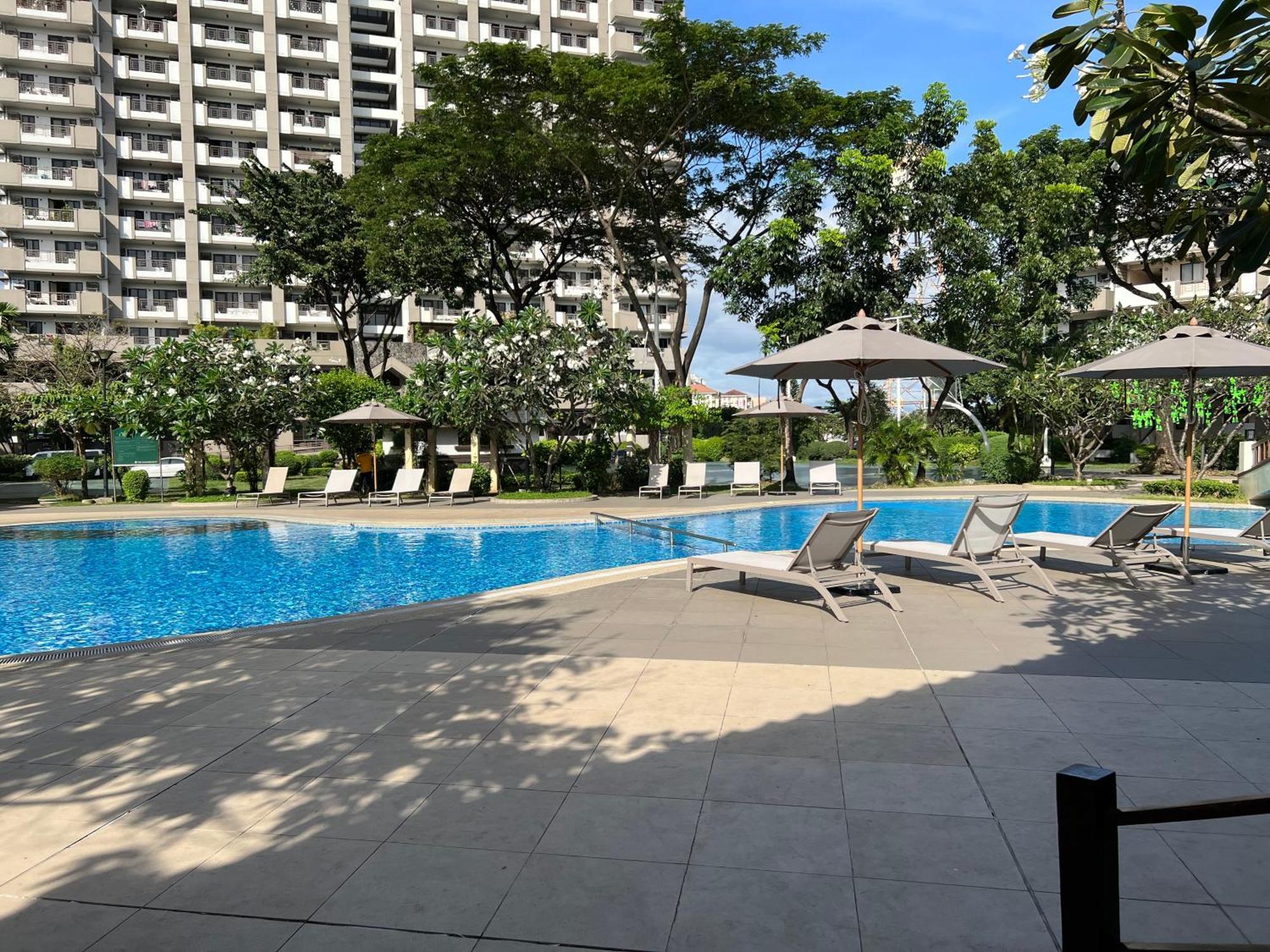 Stunning 2Br Apt, 65 Sq M Netflix At Rosewood Pointe Residences Near Bgc 마닐라 외부 사진