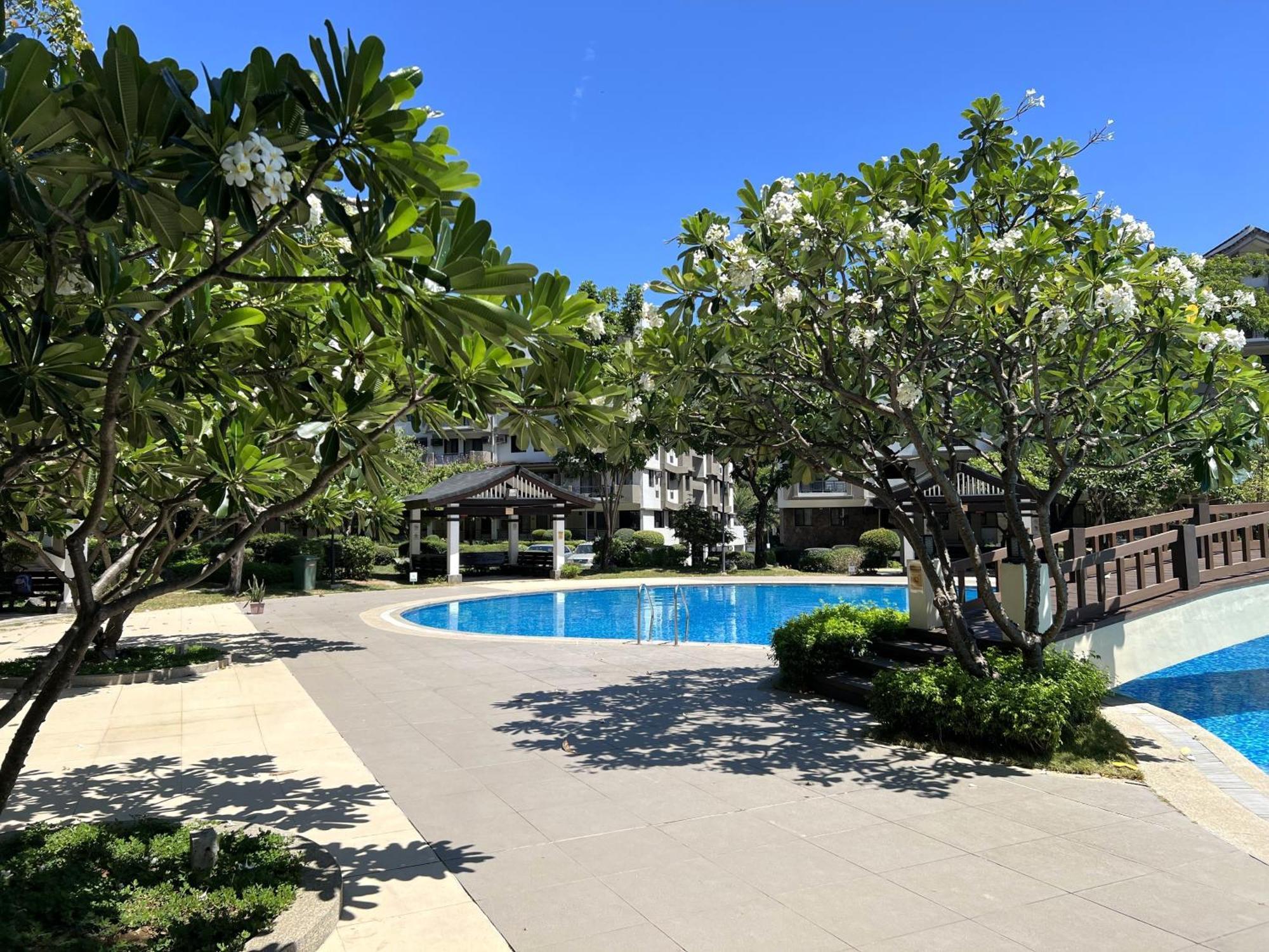 Stunning 2Br Apt, 65 Sq M Netflix At Rosewood Pointe Residences Near Bgc 마닐라 외부 사진