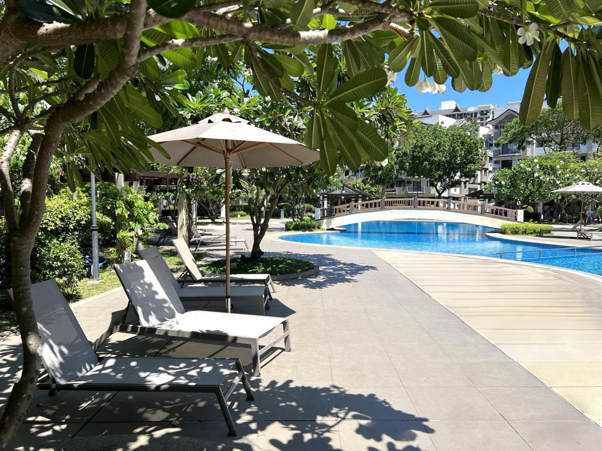 Stunning 2Br Apt, 65 Sq M Netflix At Rosewood Pointe Residences Near Bgc 마닐라 외부 사진